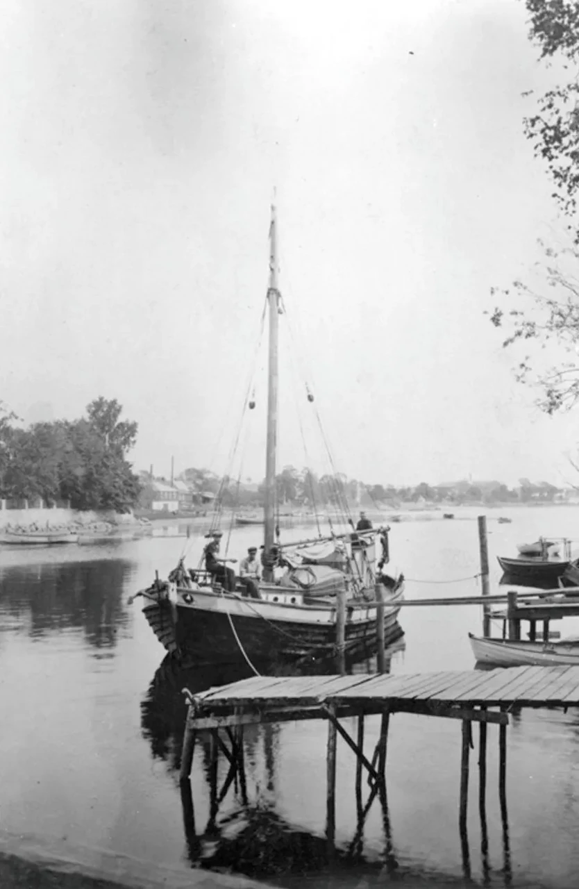 August Tolli "Jäss" Sauga jõesuudmes (Eesti Meremuuseum)