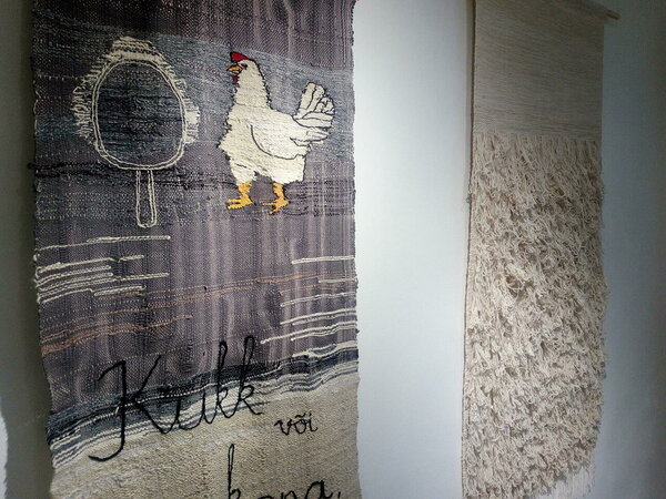 Marilyn Piirsalu. Tapestry woven with railreed