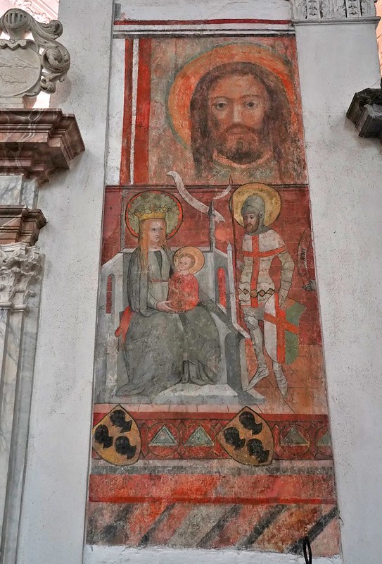 Fotol: Ristisõdija Neitsi Maarjaga. Fresko Lüübeki katedraalis. Allikas: https://www.flickr.com/photos/zug55/49110382037/in/photostream/