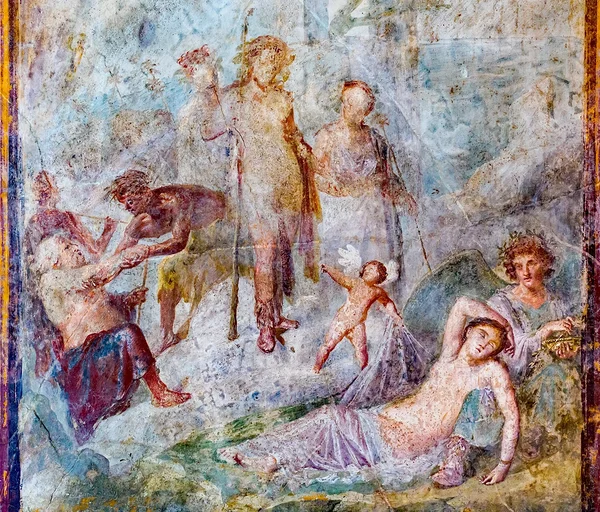 Fotol: Dionysos leiab uinunud Ariadne, Pompei seinamaaling 1. sajandist pKr. Allikas: Wikimedia Commons.