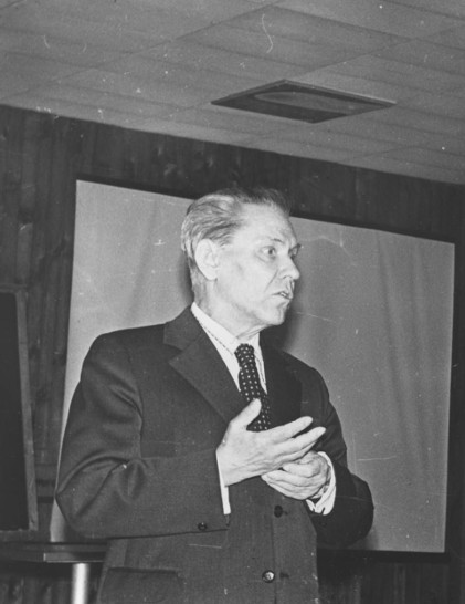 Fotol: Viktor Sobolev Elvas sümpoosionil, 1982.
