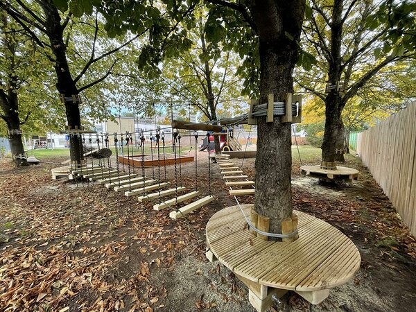 Tallinna Liivamäe lasteaia madalseikluspark