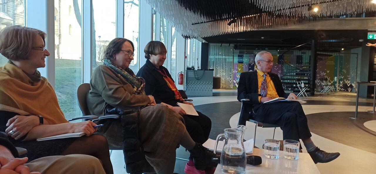 Juta Schnur, Katja Lange-Müller, Viivi Luik, Cornelius Hasselblatt. Foto Aija Sakova