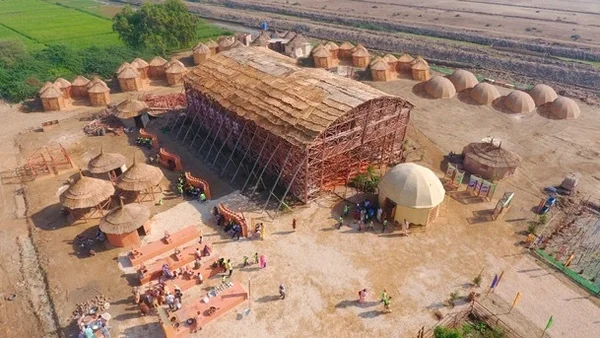 Yasmeen Lari Makli kogukonnakeskus Pakistanis