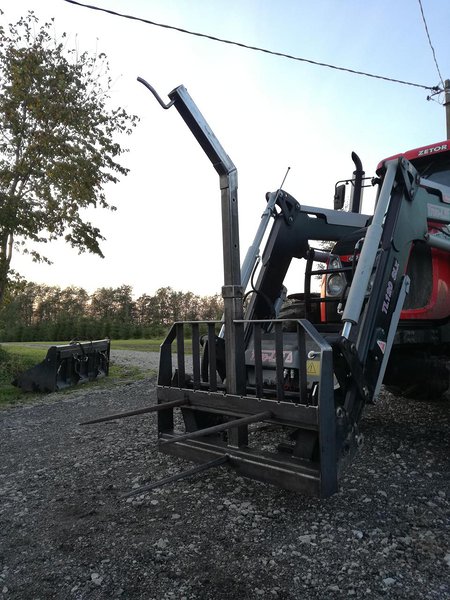 Big-bag koti tõstja / tõsteseade heinarull / heinapaki tõstehark / kahveltõstuk traktorile kolm ühes seade 3-in-1 big-bag lifter forklift balefork for tractor