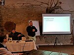 9.november 2016 - Riigipilve 1.0 arhitektid Ilja Livenson (vasakul) ja Andres Toomsalu (paremal ekraani kõrval) tutvustamas RIKS infopäeval Riigipilve olemust ja eesmärki. Riigipilv oli siis veel lapsekingades :)
