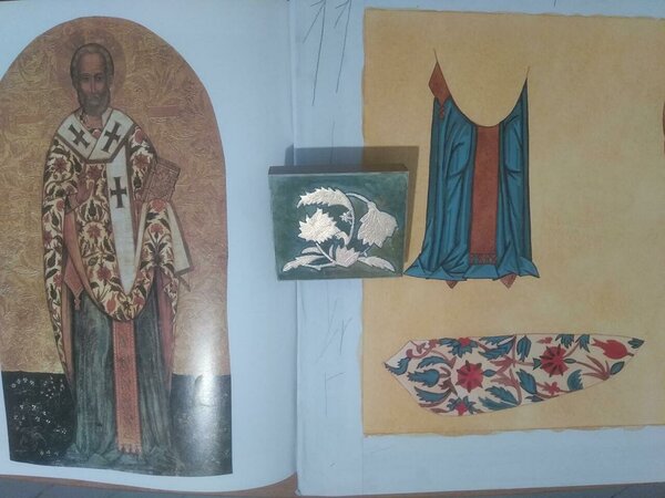 jauši nejauši, bet taps Svētā Nikolaja ikona, neparastā ukraiņu ikonogrāfa  versijā. Ikonas detaļu studēšana