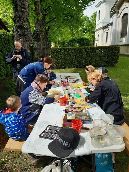 Meistarklases bērniem  vadīja Kate Āne, Karīna Tambovska. Pieaugušajiem - Ņina