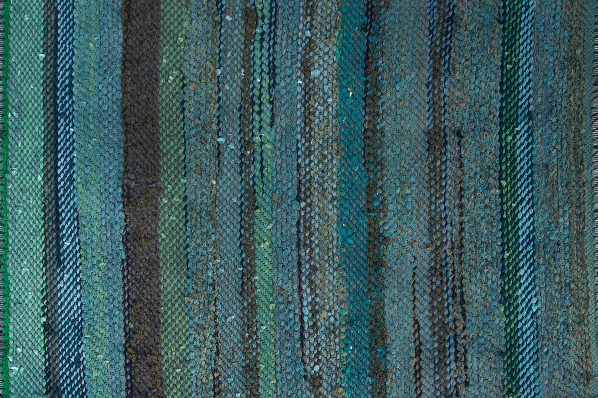 Terra Mama kangastelgedel kootud kaltsuvaip  "Mädajõe kallastel"