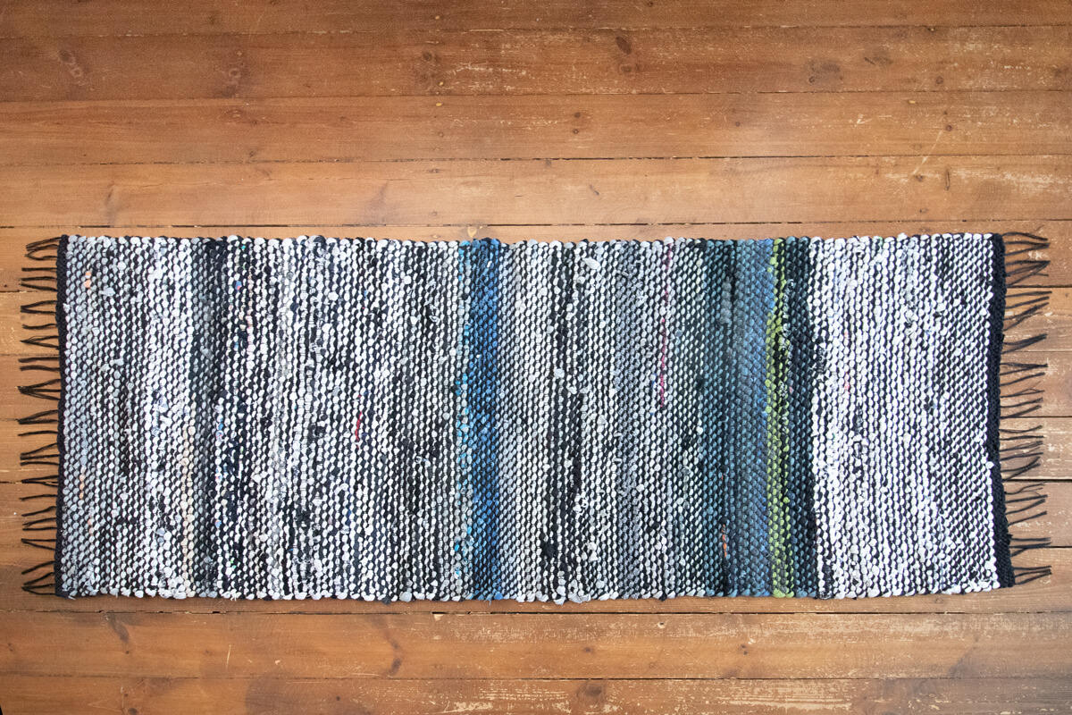 Terra Mama kangastelgedel kootud kaltsuvaip  "Noorsportlane ja elu tõsiasjad"