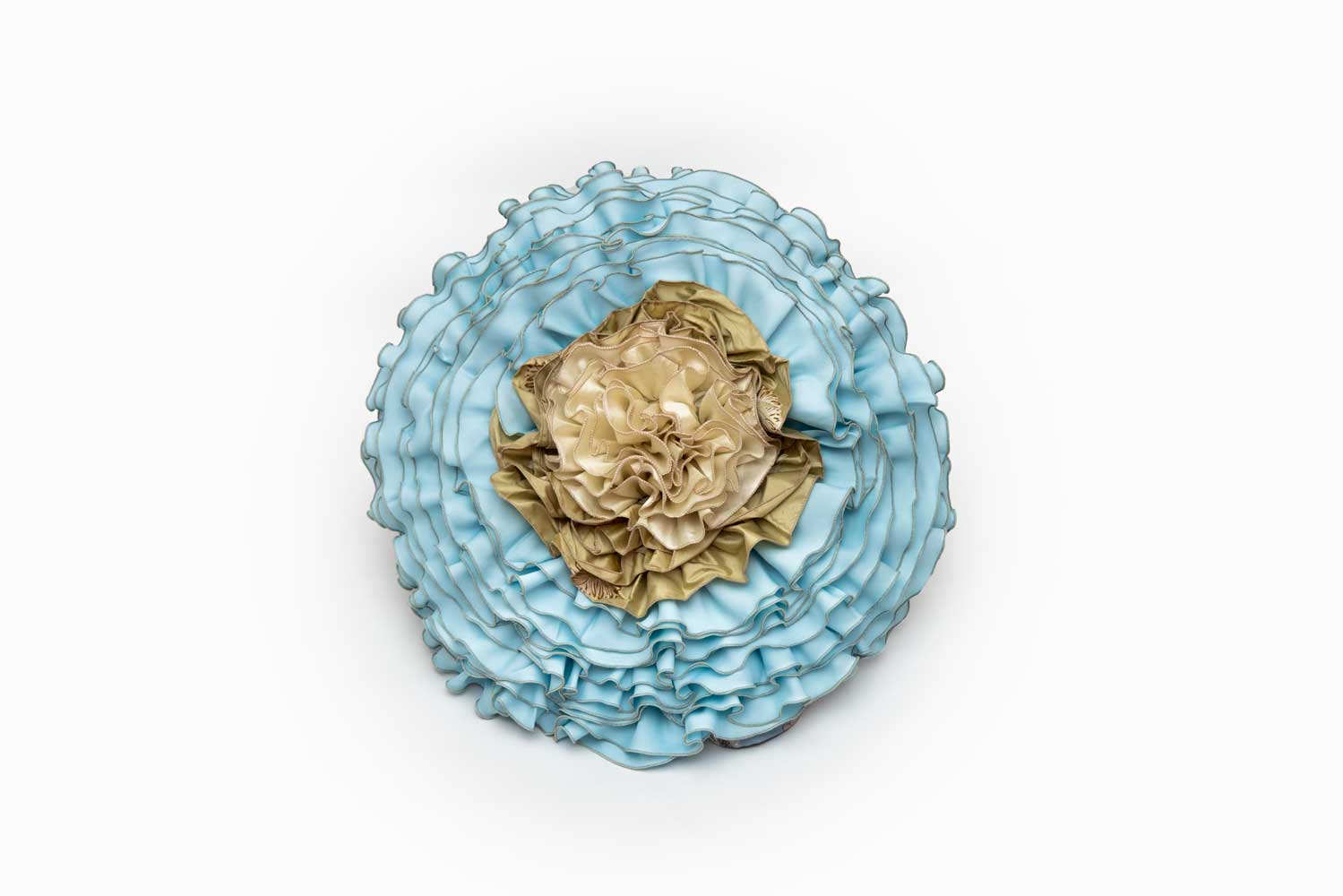 Terra Mama ümmargune siidiste volangidega dekoratiivpadi "Juta"