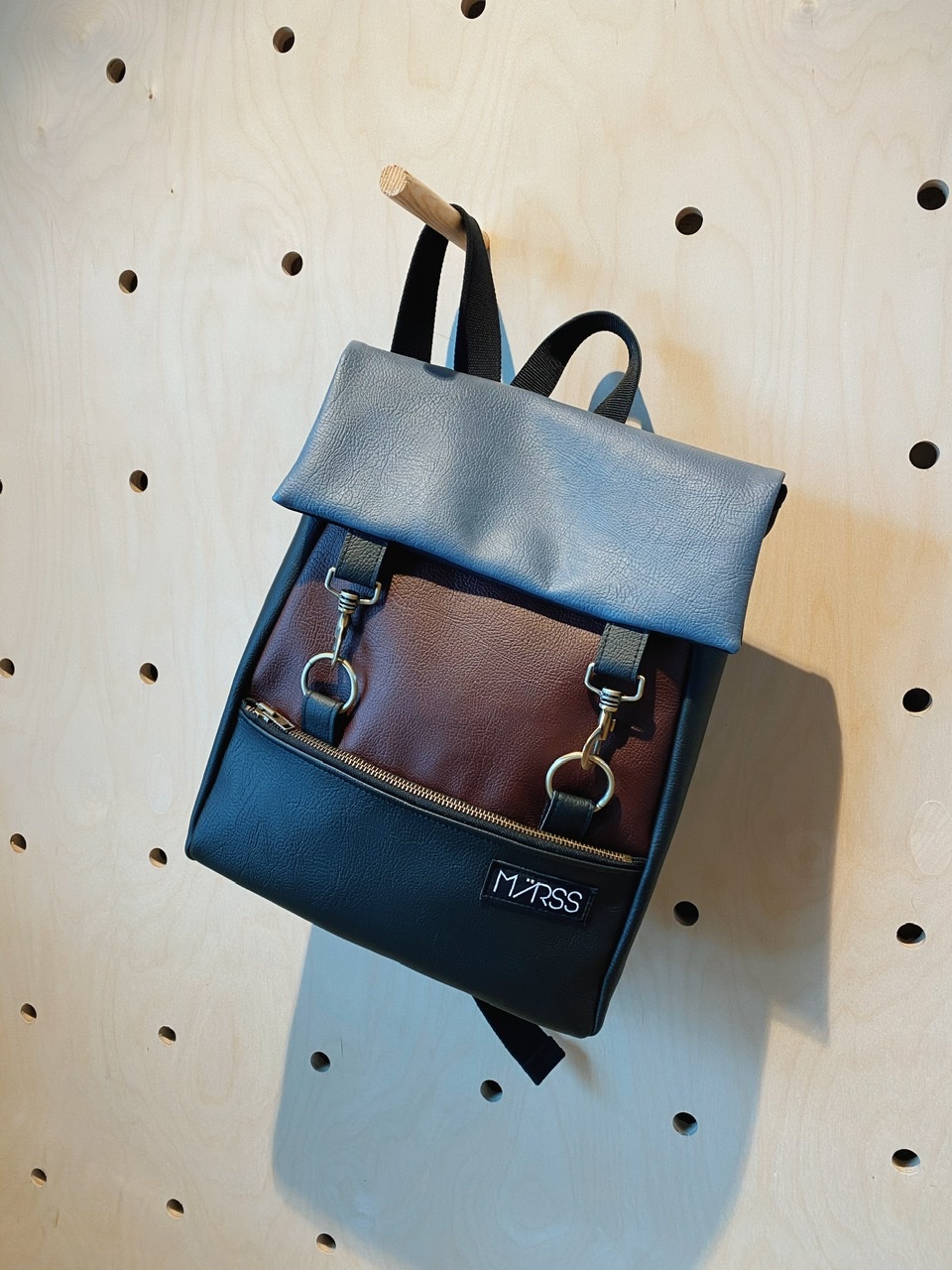 Multicolored vegan leather backpack – English