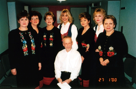 Aastal 2000 - Laine koos muusikalise juhi Rihoga