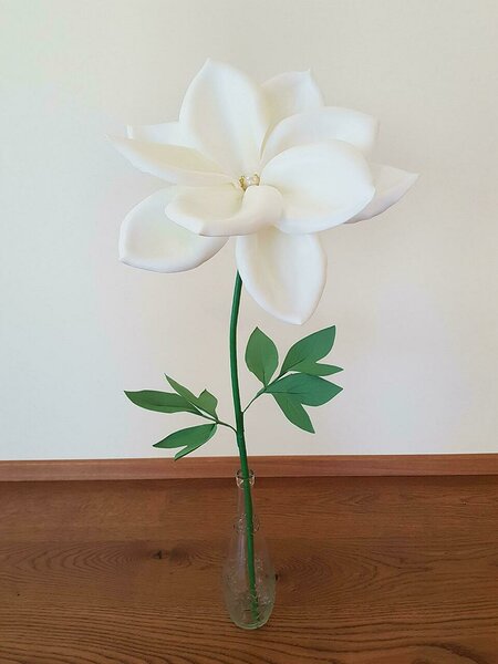 Interjöörikaunistus - suur lill kõrgusega 90 cm