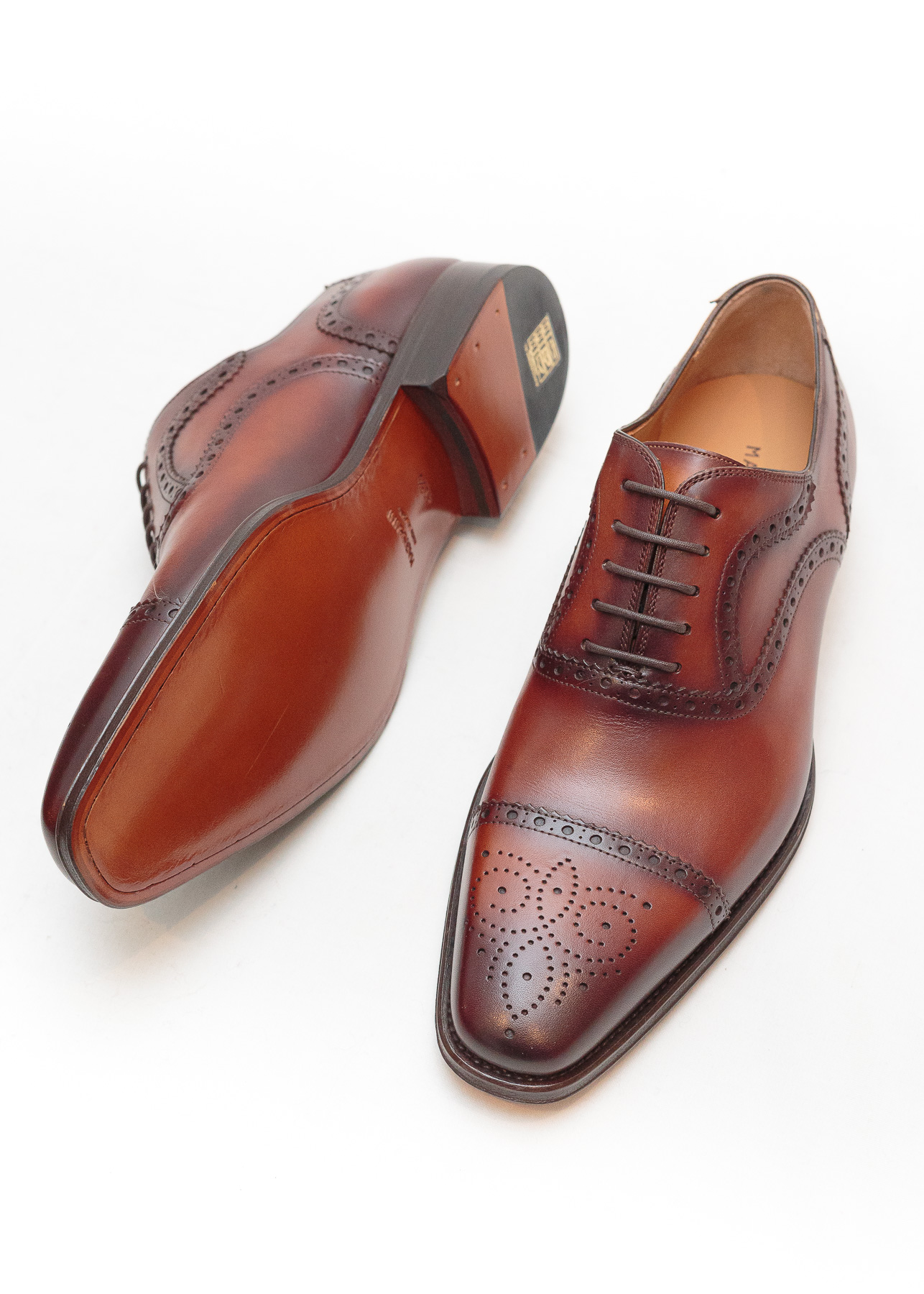 Classic Boutique – Magnanni Brown Oxford Brogue Shoes (€250)