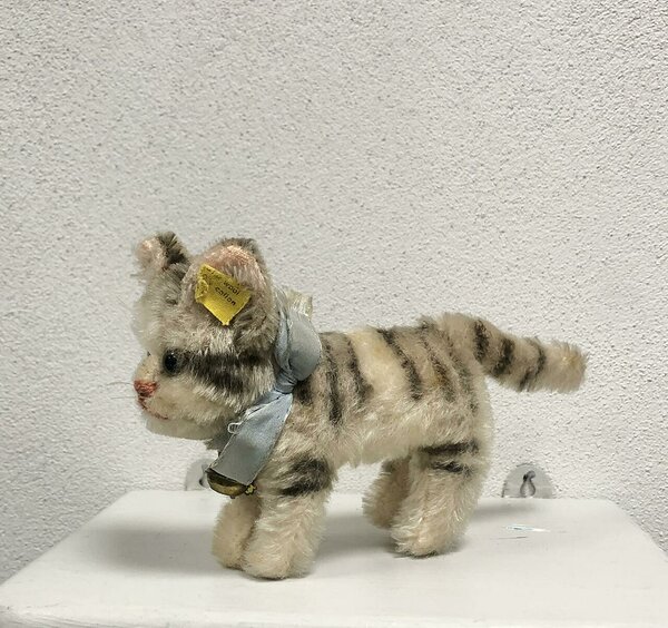 Steiff tabby cat , Replica 1928 ALL Ids - Etsy Canada