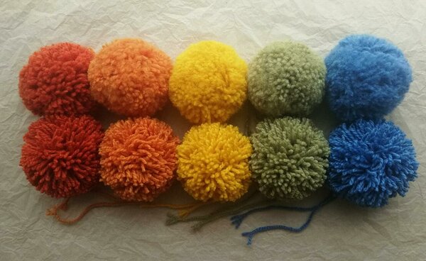 Samples of naturally dyed wool