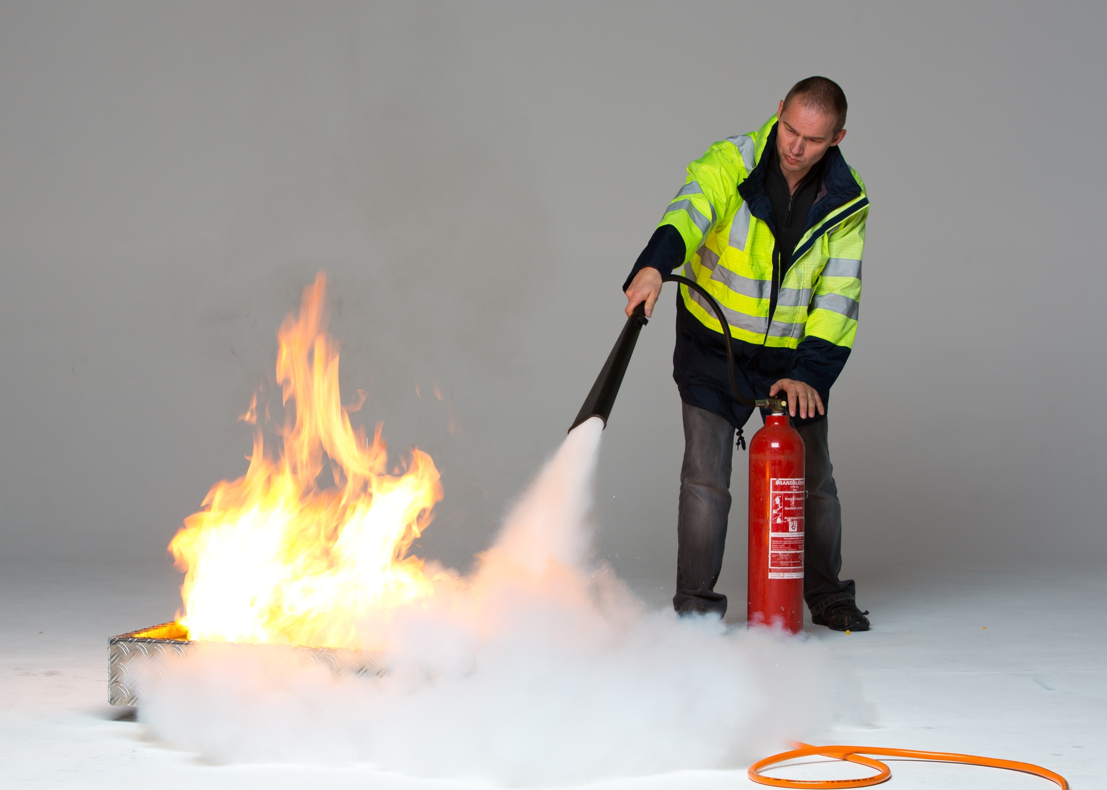 Hybrid Fire Extinguisher Trainer FireWare Mohni