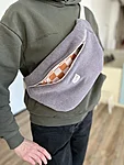 Terry kangast crossbody kott avatud lukuga, näha ruudulist vooderdust