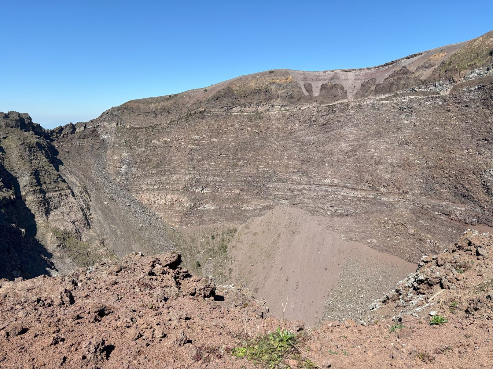 Vesuuv - Evelin Ojamets - Luminata