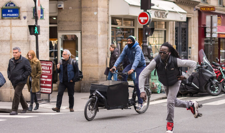 Autode kõrval on sama olulised ka jalakäiad, jalgrattusid ja ühistransport.