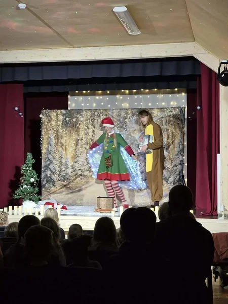 Laste jõuluetendus 'Väike jõuluime'