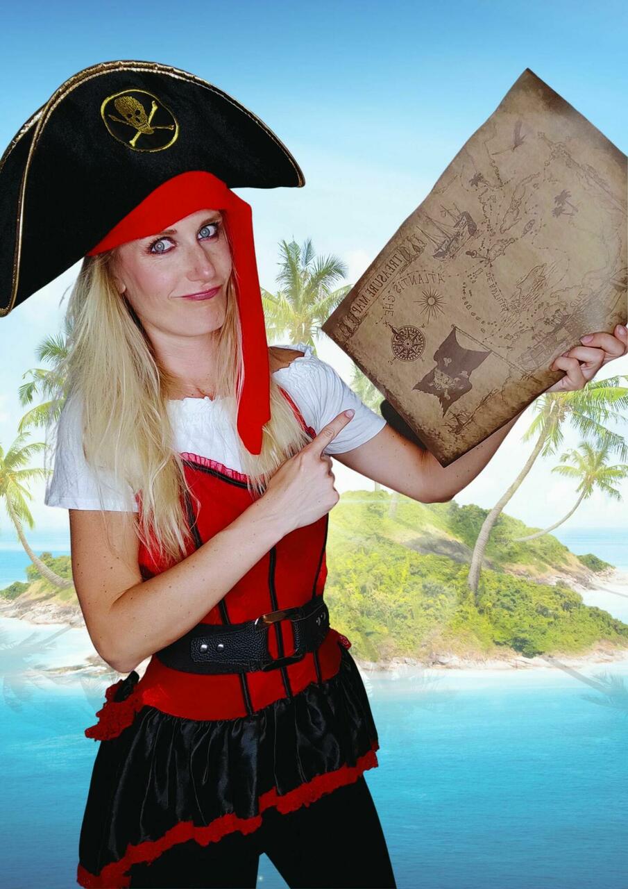 Kostümeeritud peojuht piraat