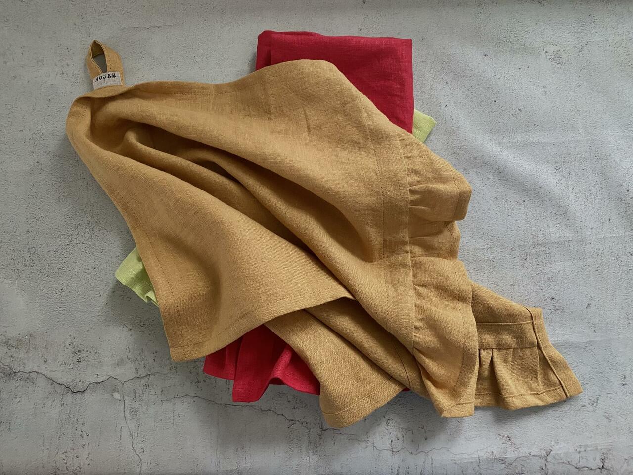 Linasest kangast satsiga rätik