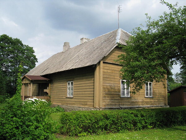 1880. aastal Jalase külla püstitatud Kuusiku vallakooli hoone. Allikas: Hanno Talving