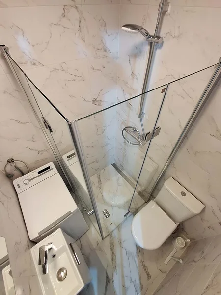Volditavad dušiseinad hoiavad ülejäänud vannituba kuivana