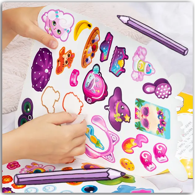 Kleepsudega värviraamatud