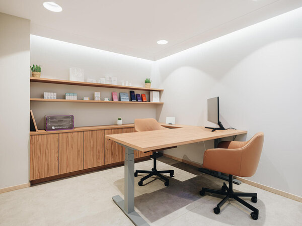 bespoke office furniture