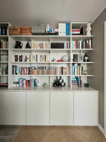 white bespoke bookshelf