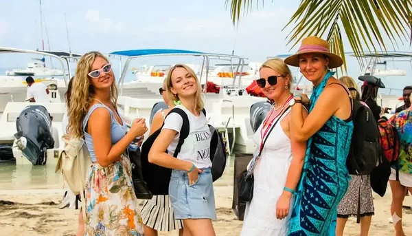 Escursione di gruppo all’Isola Saona – Viaggi di gruppo nella Repubblica Dominicana