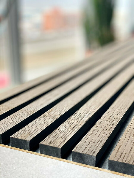 Ekoor ribipaneel hdf taustaplaadiga smoked oak #2285 (600 x 2400 mm) 2