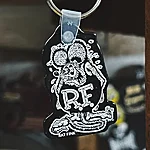 Mooneyes keychain ratfink black2 1