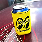 Mooneyes pocket can cooler yellow 1