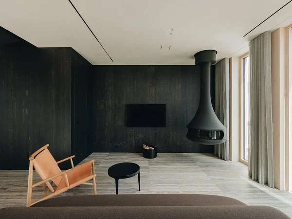 Naturaalvalge savimarmorinoga viimistletud sauna eesruum