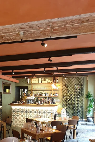 Terracota oranž kohviku lagi paneb alt üles vaatama
