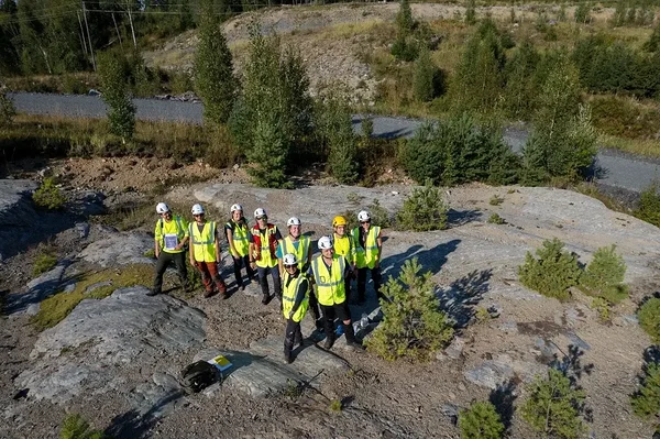 Group photo taken on 29.08 Hyypiämäki quarry outcrop. From left to right: Pryianka Paul, Georg Rahu, Lennart Maala, Tara Stephens (back row), Janne Hokka, Sirle Liivamägi, Johannes Vind, Jani Jäsberg, Ville Nieminen. Photo by: Lennart Maala