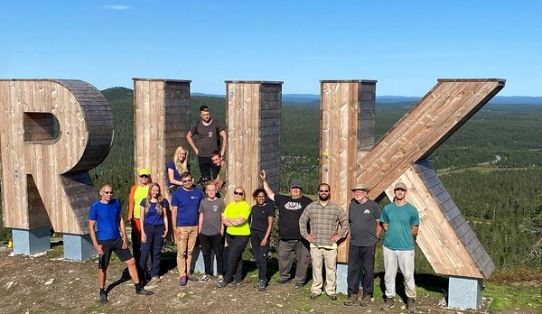 Group photo on Ruka Hill. 