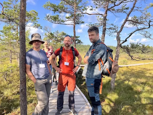 Stop at walk path the Tolkuse bog. Photo: Triinu Jairus