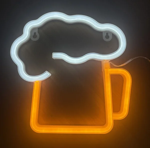 “Beer” light / beer mug-shaped lamp