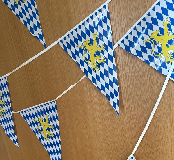 Oktoberfesti dekoratsioon / bänner lõvidega / Baieri vapp