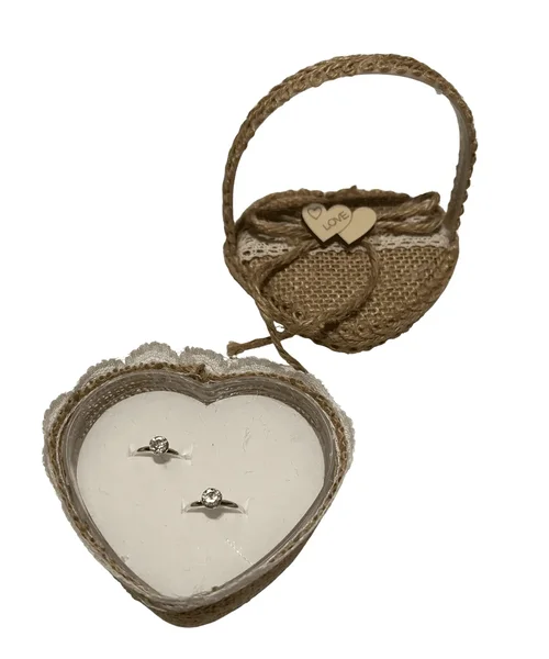 Sangaga sõrmuste karp / sõrmustekorv lilleneiule pulma boho stiilis