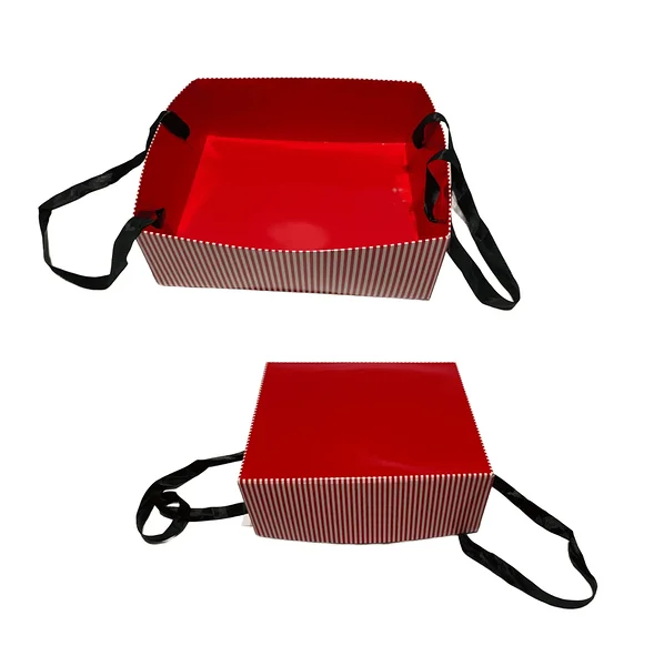 Retro punane ja triibuline karp