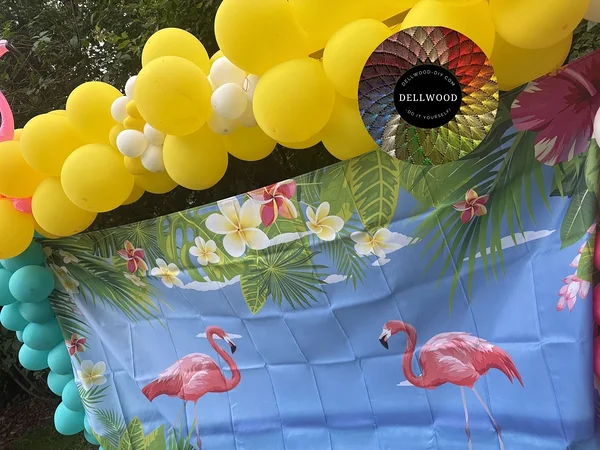 Suvepeo / basseinipeo / Hawaii peo flamingodega fototaust 