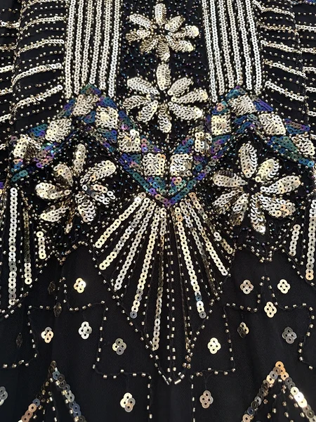 Ülipidulik kleit 1920-ndate stiilis