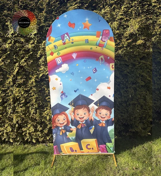 Photo backdrop for kindergarten graduation / kindergarten graduation party decorations