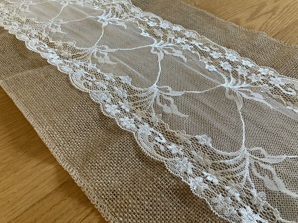 Table runner for a wedding or birthday party